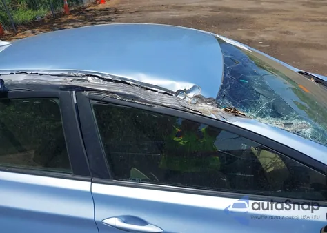 2012 Hyundai Elantra Gls (Ulsan Plant) z USA, uszkodzony, nr VIN KMHDH4AE5CU354312